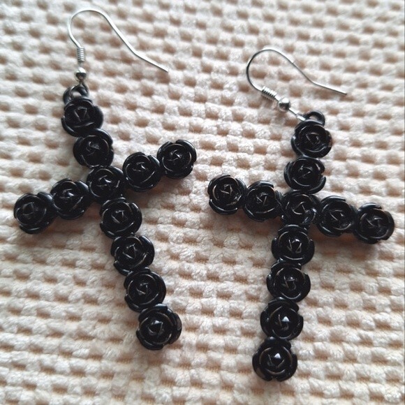 Black Metal Rose Cross Goth Punk Grunge Large Dangle Earrings Y2K Era - Picture 1 of 7
